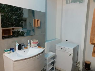 For sale Roubaix 3 rooms 46 m2 Nord (59100) photo 2