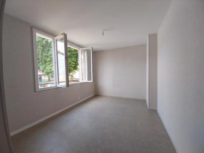 Louer Appartement Saint-urbain-maconcourt 498 euros