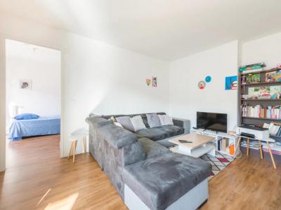 For sale Montigny-le-bretonneux 4 rooms 74 m2 Yvelines (78180) photo 4