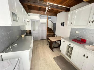 For sale 3 rooms 41 m2 Cantal (15100) photo 2