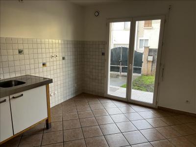 For rent Villeurbanne 6 rooms 150 m2 Rhone (69100) photo 3