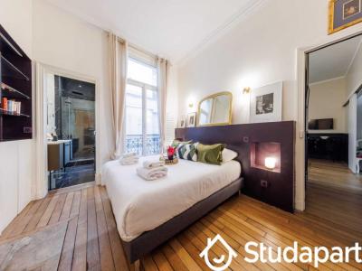 For rent Paris-1er-arrondissement 4 rooms 58 m2 Paris (75001) photo 2