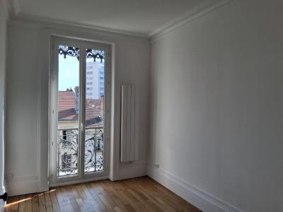 For rent Lyon-3eme-arrondissement 2 rooms 54 m2 Rhone (69003) photo 2