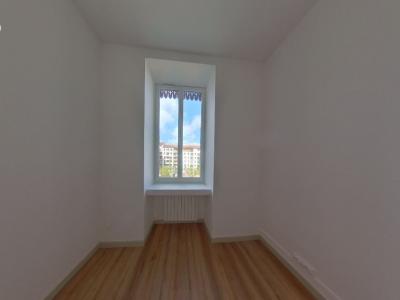 For rent Lyon-3eme-arrondissement 2 rooms 43 m2 Rhone (69003) photo 2