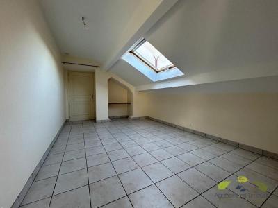Louer Appartement Saint-leonard-de-noblat 485 euros