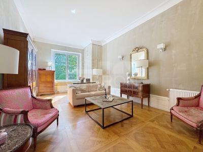 For sale Tassin-la-demi-lune 6 rooms 180 m2 Rhone (69160) photo 2