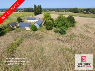 For sale Bauge 5 rooms 150 m2 Maine et loire (49150) photo 1