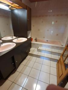 For sale Chateauroux 3 rooms 60 m2 Indre (36000) photo 4