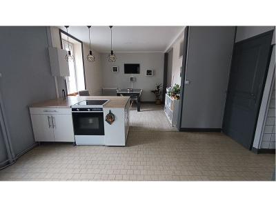 For rent Saint-barthelemy-lestra 5 rooms 136 m2 Loire (42110) photo 4