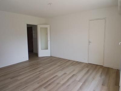 For sale Marseille-11eme-arrondissement 4 rooms 78 m2 Bouches du Rhone (13011) photo 4