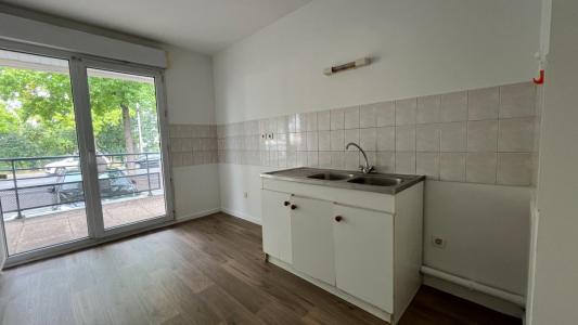 For sale Angers 3 rooms 66 m2 Maine et loire (49100) photo 4
