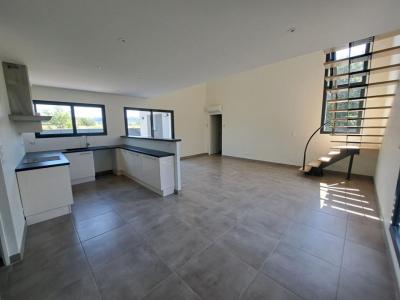 For rent Sainte-livrade-sur-lot 5 rooms 114 m2 Lot et garonne (47110) photo 2