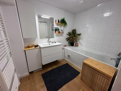 For sale Angers 3 rooms 74 m2 Maine et loire (49000) photo 3
