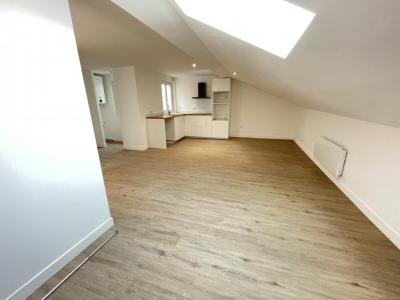 For rent Marseille-2eme-arrondissement 4 rooms 52 m2 Bouches du Rhone (13002) photo 2