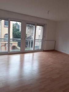 For rent Fougeres 3 rooms 74 m2 Ille et vilaine (35300) photo 2