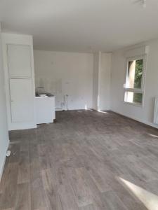 For rent Chateaubourg 2 rooms 48 m2 Ille et vilaine (35220) photo 3