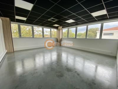 Annonce Location Bureau Carbon-blanc 33