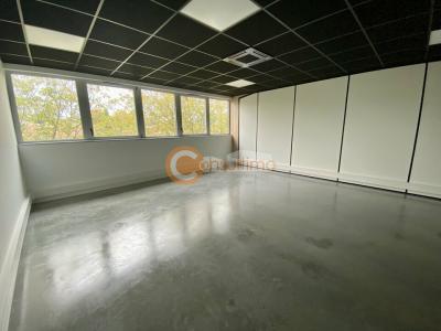 Louer Bureau Carbon-blanc 8652 euros