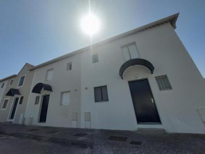 For sale Carpentras 4 rooms 80 m2 Vaucluse (84200) photo 1