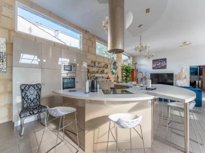 For sale Bordeaux 5 rooms 394 m2 Gironde (33200) photo 2