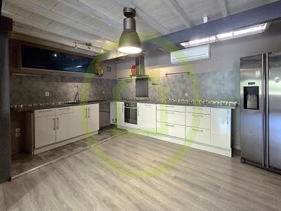 For sale Marseille-3eme-arrondissement 4 rooms 103 m2 Bouches du Rhone (13003) photo 3