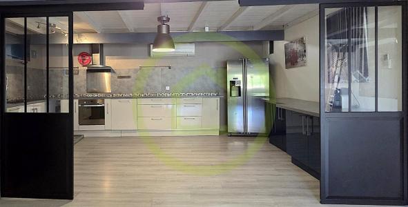 For sale Marseille-3eme-arrondissement 4 rooms 103 m2 Bouches du Rhone (13003) photo 4