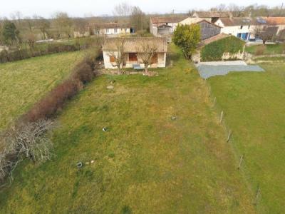 For sale 4 rooms 86 m2 Deux sevres (79110) photo 1