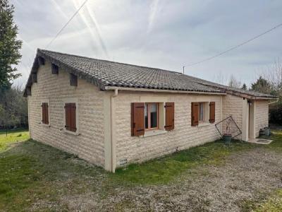 For sale 4 rooms 86 m2 Deux sevres (79110) photo 2