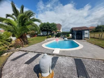For sale Salies-de-bearn 5 rooms 115 m2 Pyrenees atlantiques (64270) photo 3