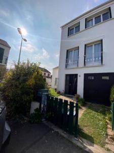 For sale Villepreux 7 rooms 130 m2 Yvelines (78450) photo 0