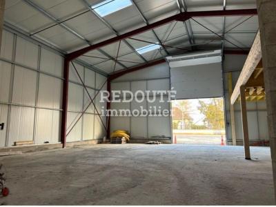 Louer Commerce 320 m2 Prunay