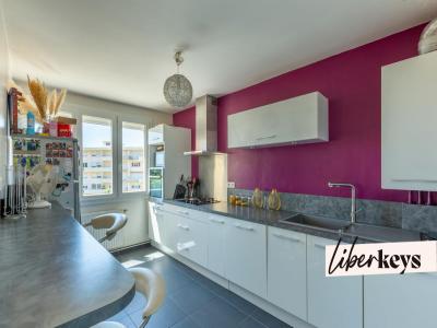 Acheter Appartement 97 m2 Sainte-foy-les-lyon