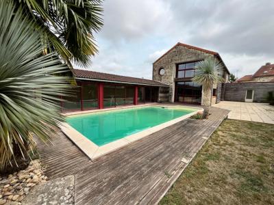For sale Bressuire 4 rooms 240 m2 Deux sevres (79300) photo 0