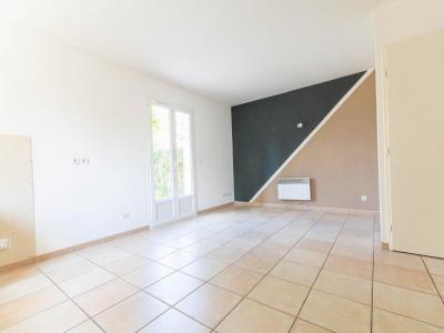 Louer Maison 60 m2 Ezy-sur-eure