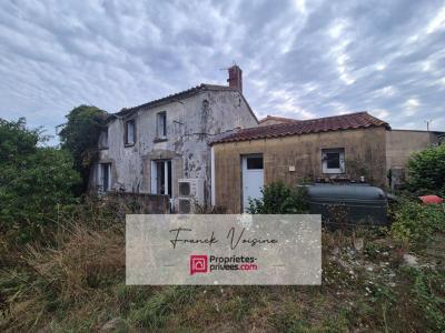 For sale Rochetrejoux 5 rooms 84 m2 Vendee (85510) photo 0
