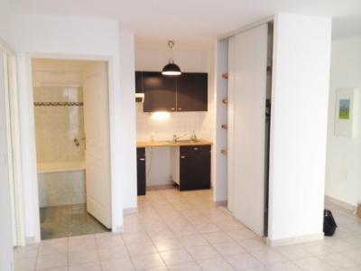 Louer Appartement 37 m2 Beaurecueil