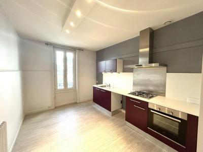 Louer Appartement 120 m2 Coteau