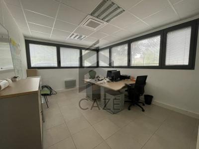 For rent Bruges 180 m2 Gironde (33520) photo 2