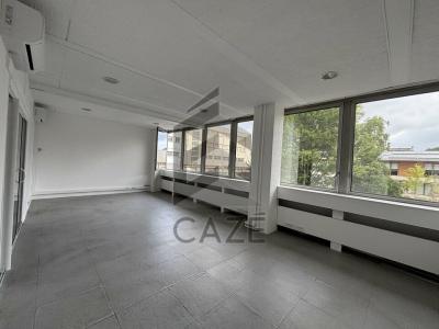 Louer Bureau 392 m2 Bordeaux