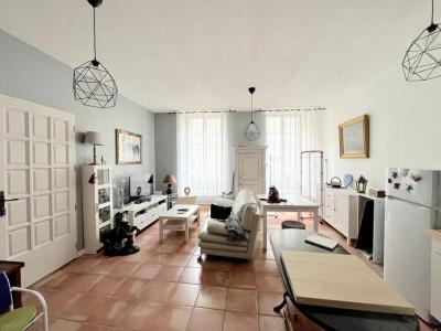 For rent Bourg 2 rooms 48 m2 Gironde (33710) photo 0