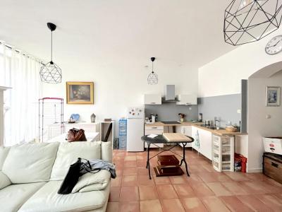 For rent Bourg 2 rooms 48 m2 Gironde (33710) photo 2