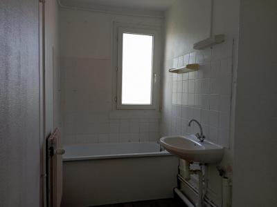 For rent Saint-julien-les-villas 3 rooms 65 m2 Aube (10800) photo 3