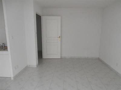 For rent Nantes 2 rooms 39 m2 Loire atlantique (44000) photo 2