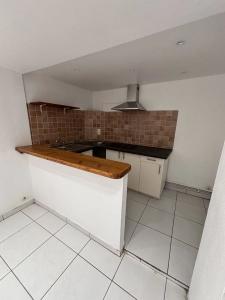 For sale CENTRE VILLE 6 rooms 108 m2 Vaucluse (84200) photo 3