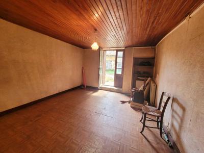Acheter Maison Chasseneuil-sur-bonnieure 85000 euros