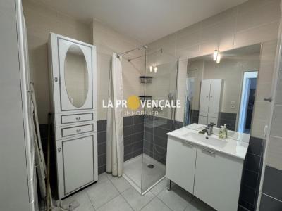 Acheter Appartement 44 m2 Saint-maximin-la-sainte-baume