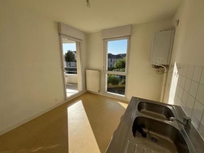 For sale Angers 3 rooms 74 m2 Maine et loire (49100) photo 3