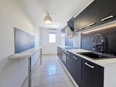 For sale Nice 3 rooms 72 m2 Alpes Maritimes (06200) photo 3