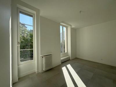 Louer Appartement Lyon-6eme-arrondissement Rhone
