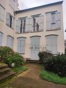 Louer Commerce Limoges 3840 euros